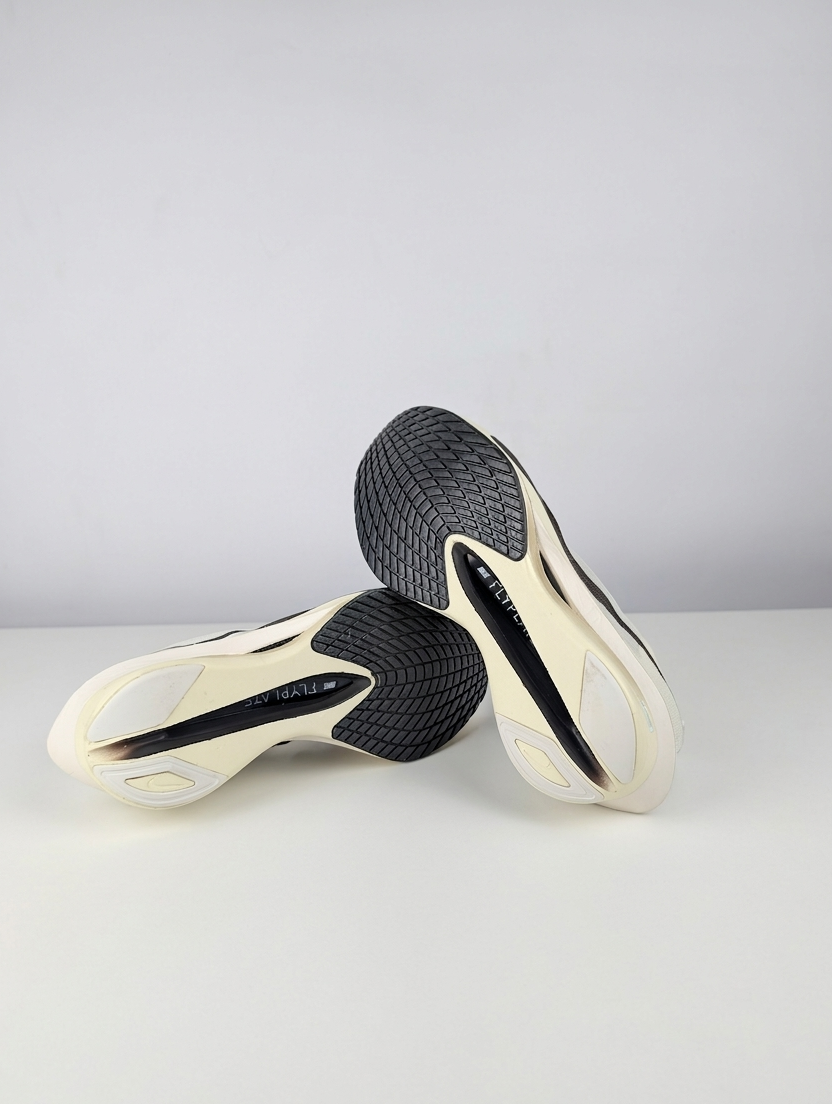NIKE ZOOMX VAPORFLY NEXT% 4